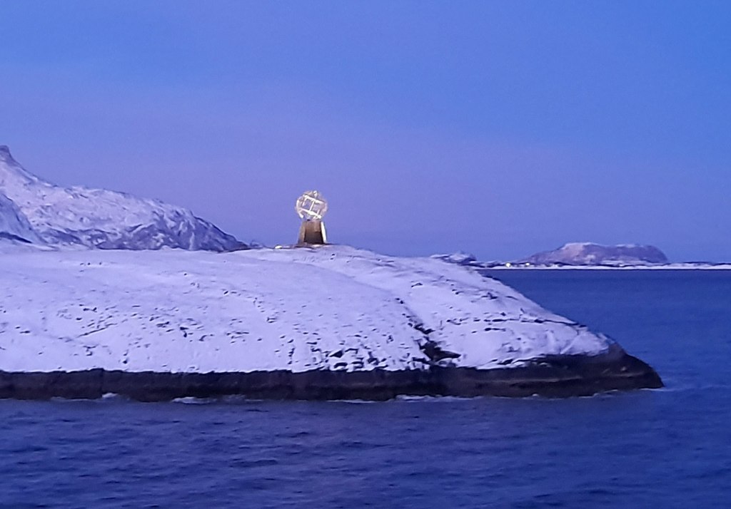 This image has an empty alt attribute; its file name is 2-3.jpg